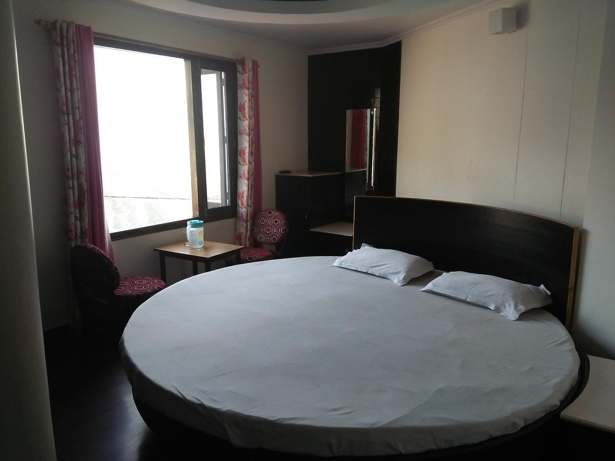Hotel Basant Shimla Bagian luar foto