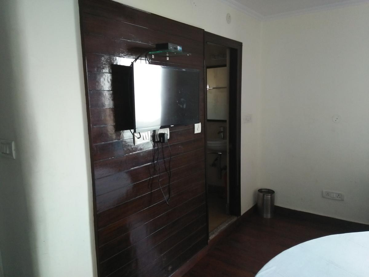 Hotel Basant Shimla Bagian luar foto